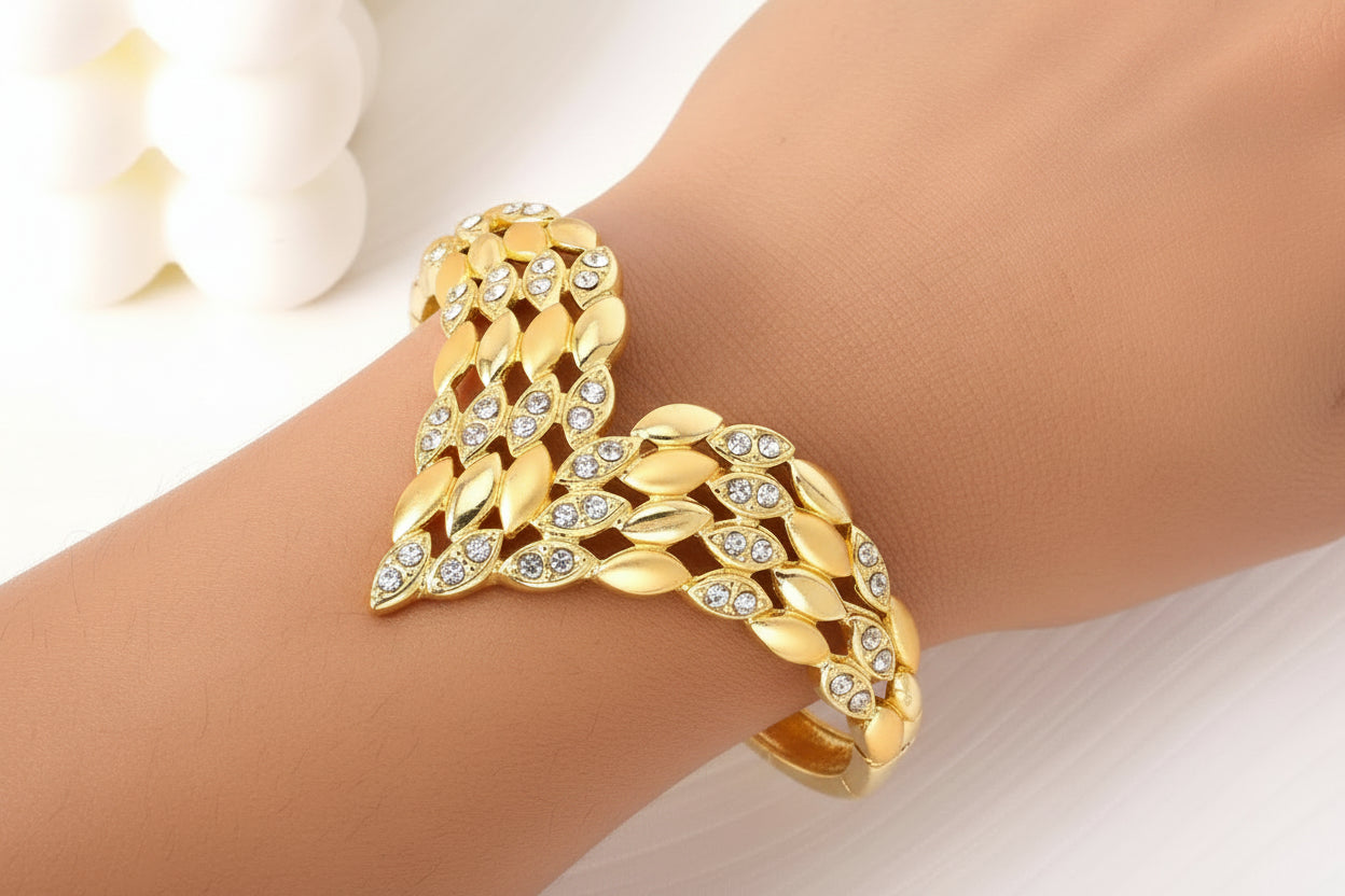 Luxury Gold-Plated 5-Piece Statement Jewelry Set – Necklace, Bracelet, Ring & Earrings