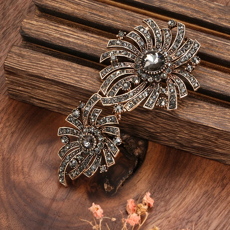 Hot Gray Crystal Flower Brooch Pin For Women Antique Gold Arabesque Rhinestone Brooch Lapel Scarf Broches Vintage Jewelry