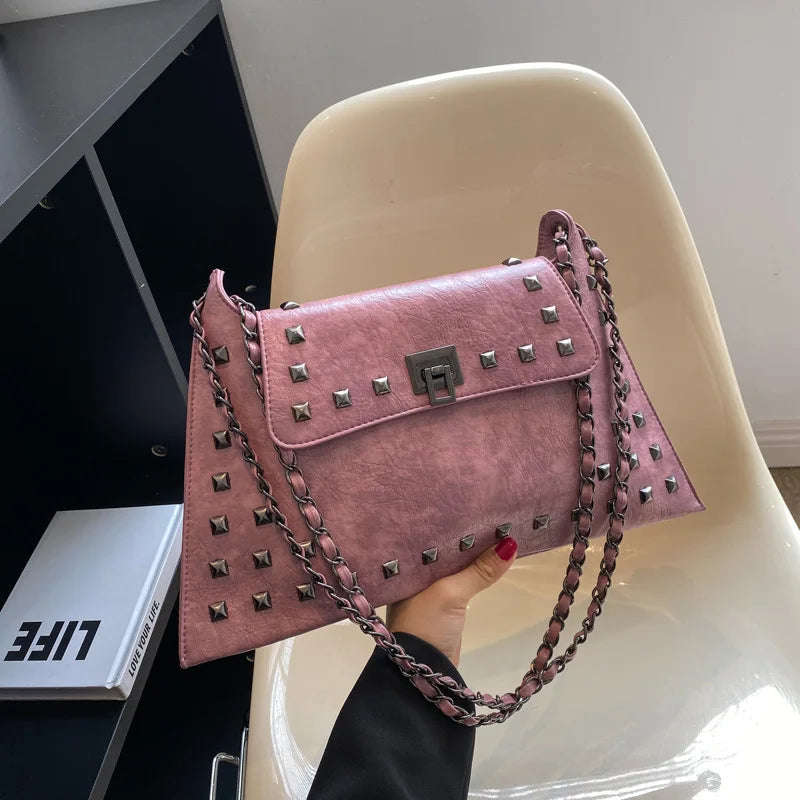Women's Luxury Designer PU Leather Crossbody Bag Zipper Closure Chain Strap Retro Rivet Messenger Hobo Purse Daily Use
