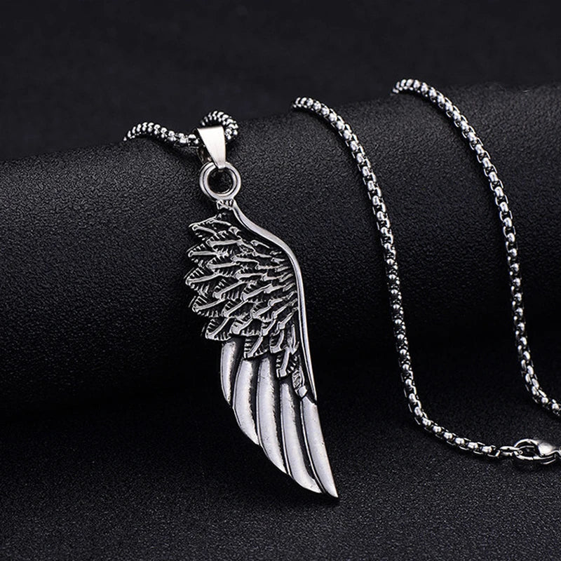 Stainless steel pendant necklace