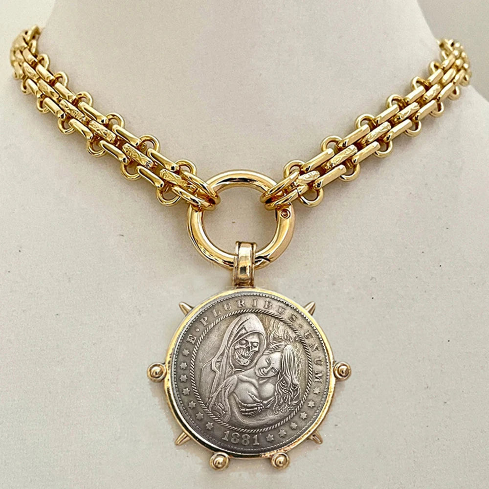 Hyperbole Gothic Cuban Chunky Necklace for Women Vintage Queen Coin Pendant Necklace Statement Hip hop Jewelry