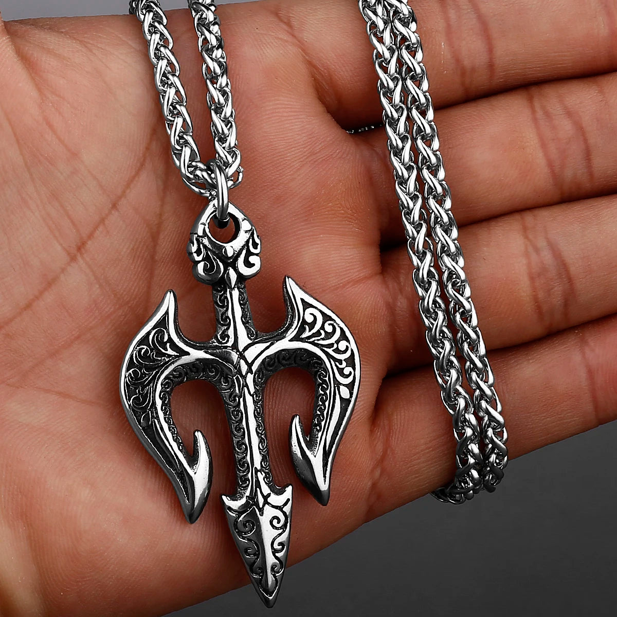 Retro Personality Poseidon Trident Stainless Steel Pendant Unisex Creative Temperament Pendant Necklace Accessories Wholesale