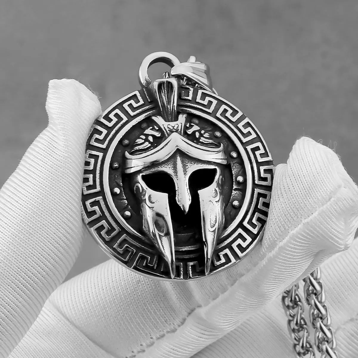 Viking Spartan Warrior Mask Necklace Stainless Steel Men Hip Hop Punk Amulet Pendant Necklace Vintage Warrior Jewelry Wholesale