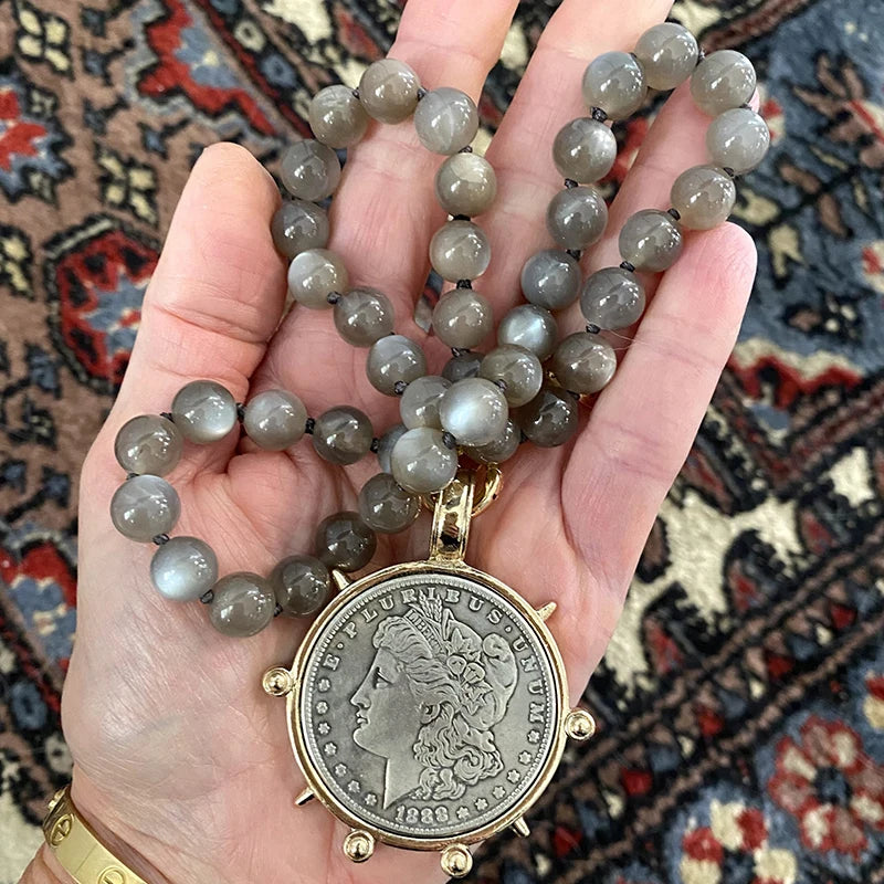 Hyperbole Gothic Cuban Chunky Necklace for Women Vintage Queen Coin Pendant Necklace Statement Hip hop Jewelry