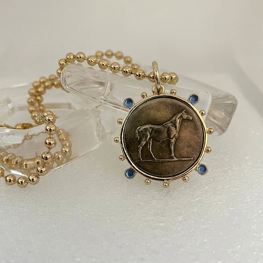 Hyperbole Gothic Cuban Chunky Necklace for Women Vintage Queen Coin Pendant Necklace Statement Hip hop Jewelry