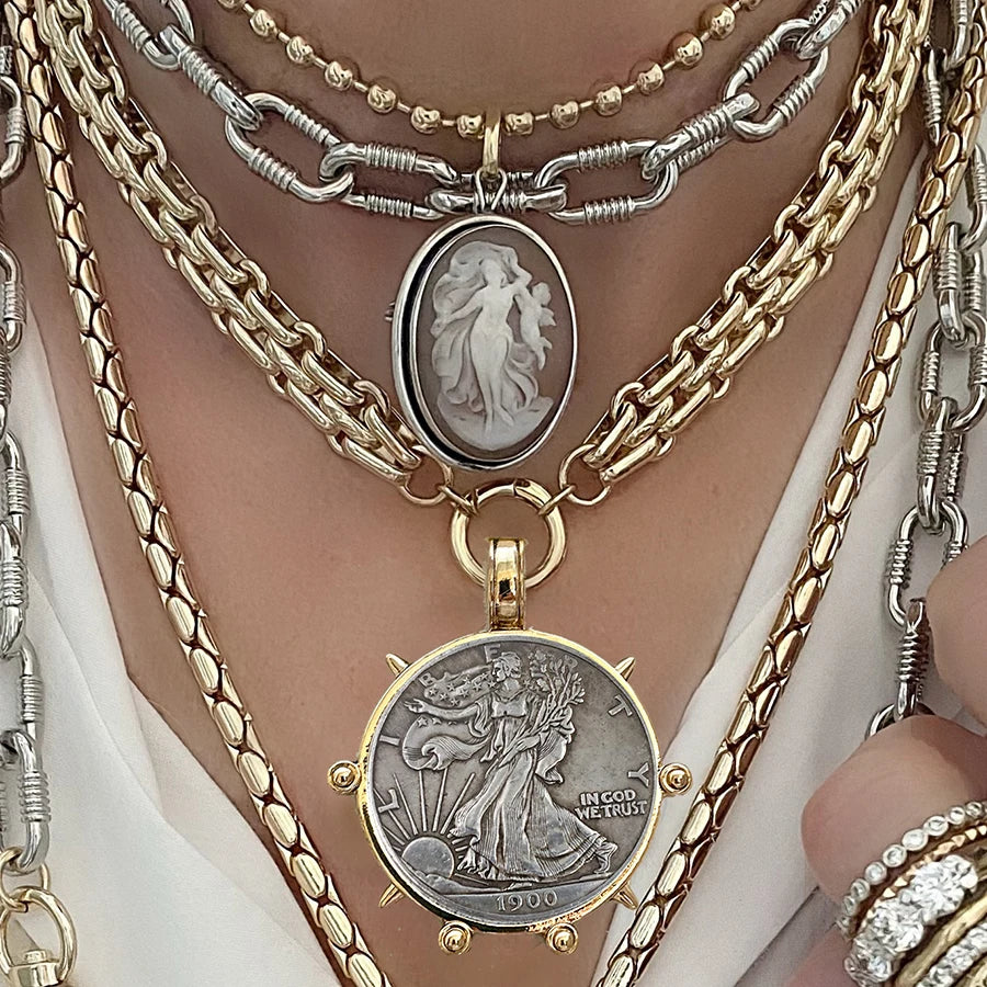 Hyperbole Gothic Cuban Chunky Necklace for Women Vintage Queen Coin Pendant Necklace Statement Hip hop Jewelry
