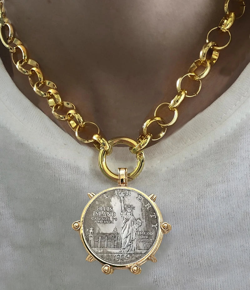 Hyperbole Gothic Cuban Chunky Necklace for Women Vintage Queen Coin Pendant Necklace Statement Hip hop Jewelry