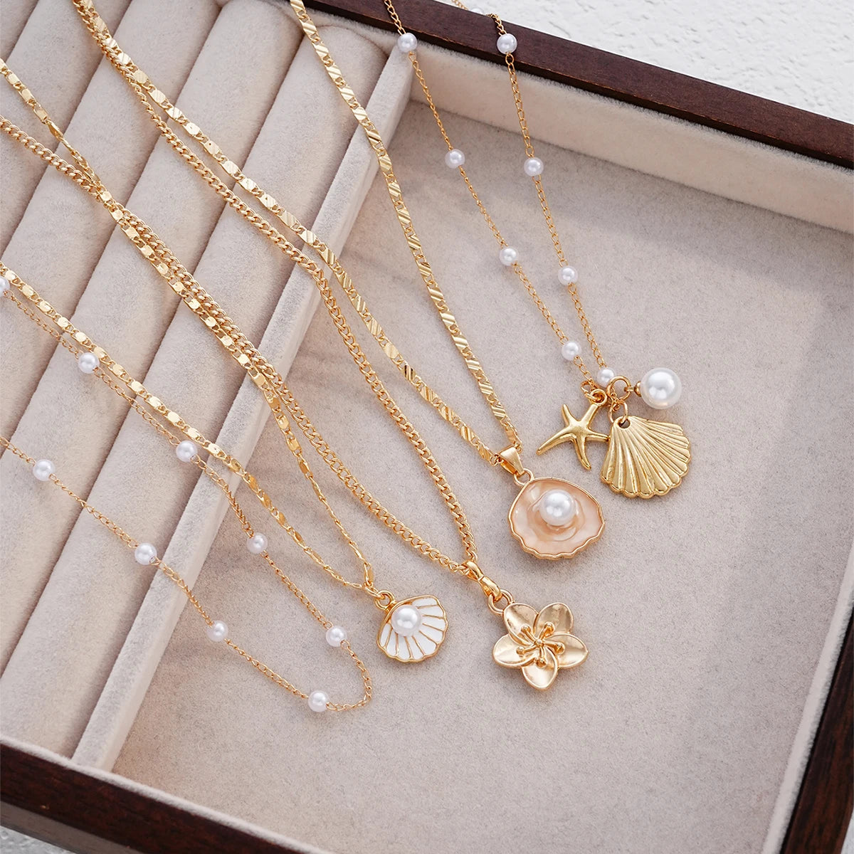 5 Pcs Boho Starfish Shell Pendant Necklace Set For Women Trendy Summer Beach Pearl Flower Necklaces Girls Travel Party Jewelry