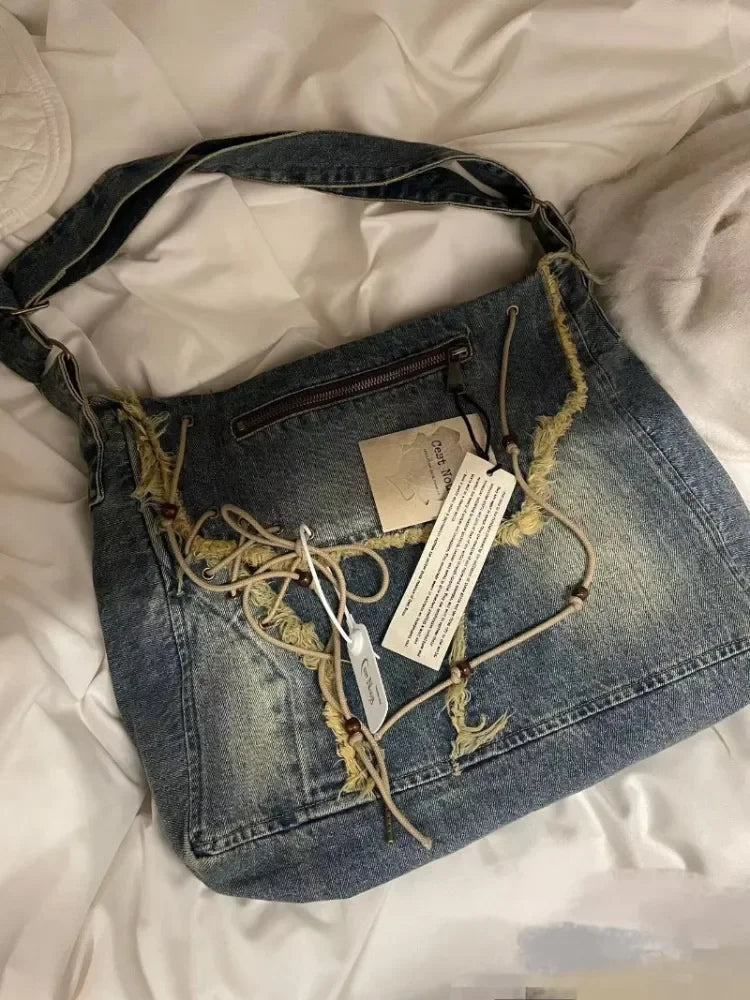 Basic denim messenger bag