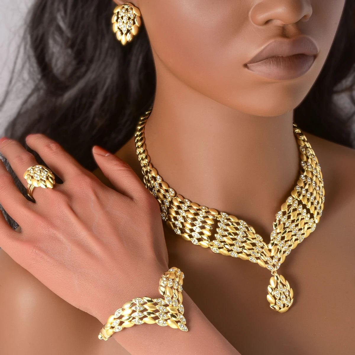 Luxury Gold-Plated 5-Piece Statement Jewelry Set – Necklace, Bracelet, Ring & Earrings