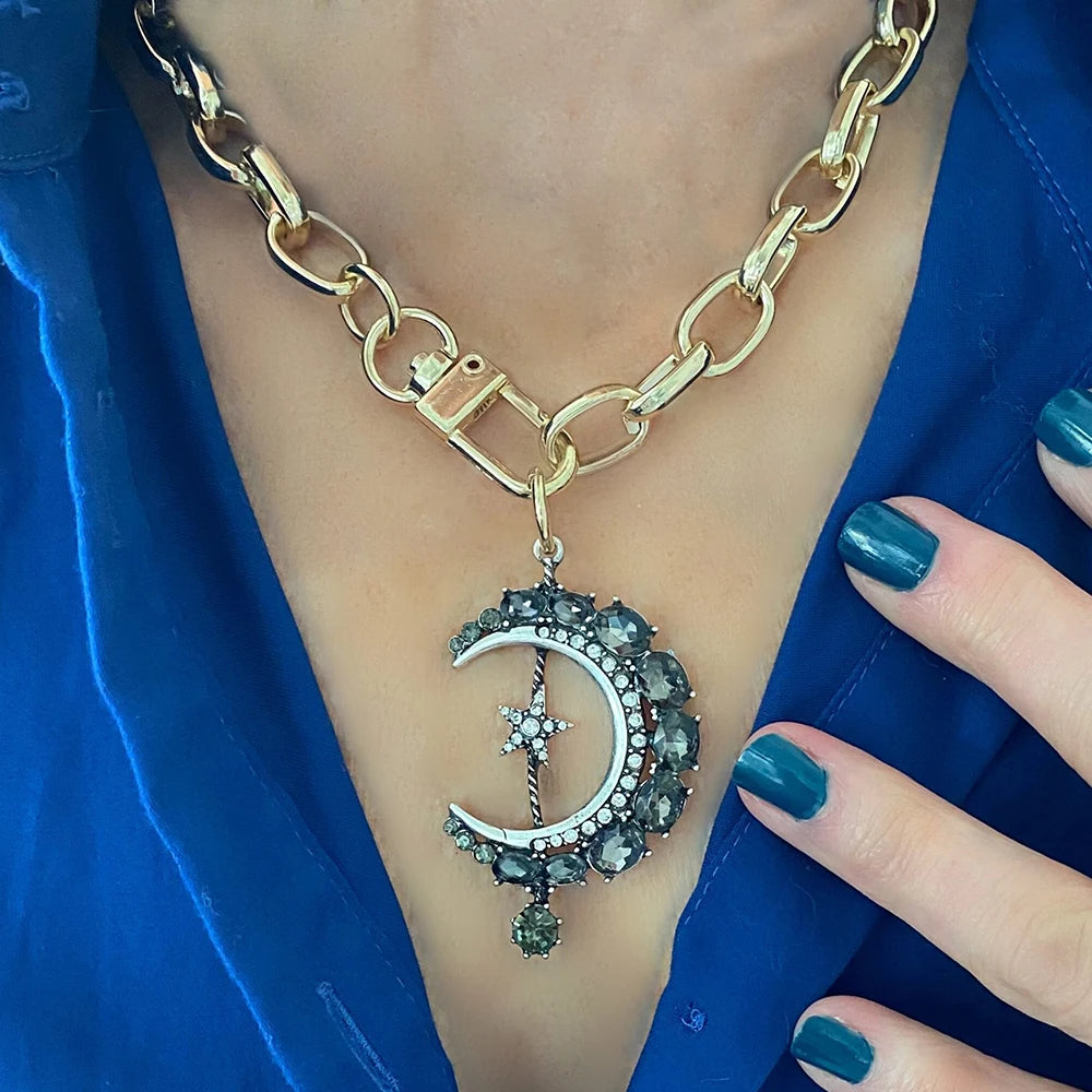 Hyperbole Gothic Cuban Chunky Necklace for Women Vintage Queen Coin Pendant Necklace Statement Hip hop Jewelry